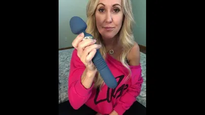 Brandi Loves the Dual Thrusting wand